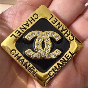 CHANEL Gold and Black Diamond-Embellished brooch